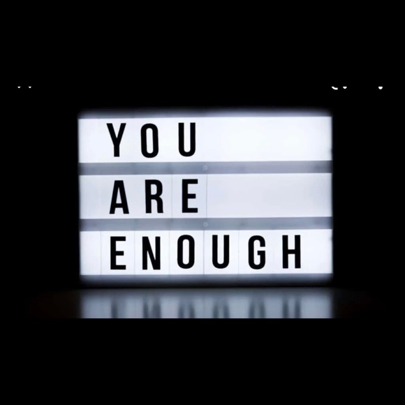 Meet your Posher, LB - Picture 1 of 1